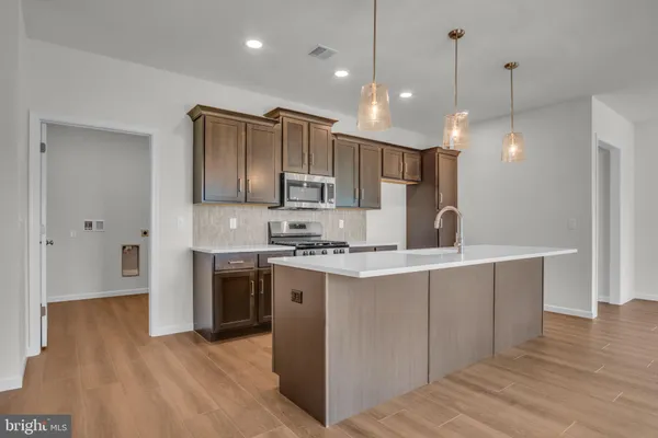 $401,990 | 907 Shadowbrooke, Dover, PA 17315