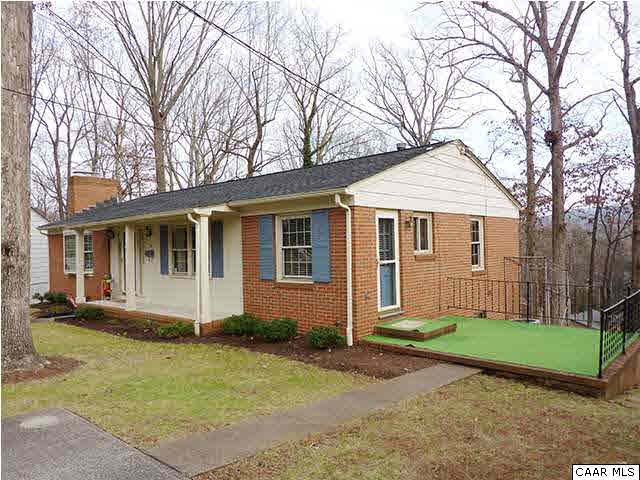 110 Elkhorn Road Charlottesville, VA 22903 - Photo 15 of 17 Side patio off the kitchen.