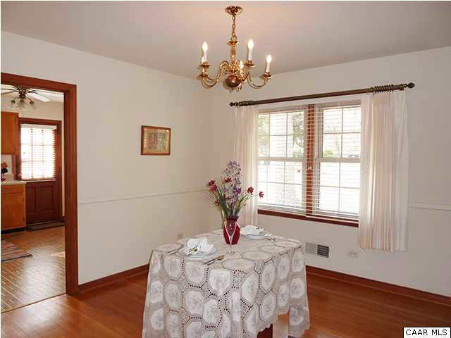 110 Elkhorn Road Charlottesville, VA 22903 - Photo 4 of 17 Formal dining room for those special times.