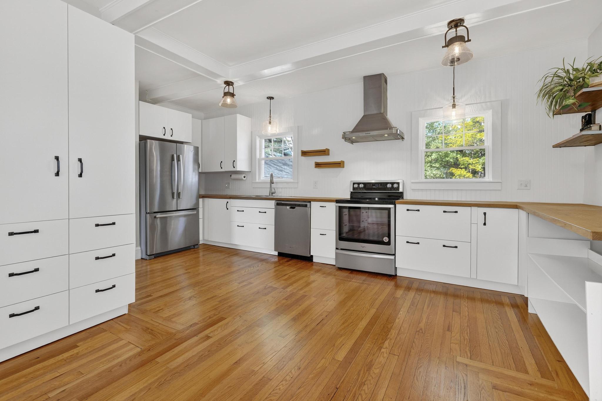 7 Allen Road South Portland, ME 04106 - Photo 11 of 42 7 Allen Rd._W5_19