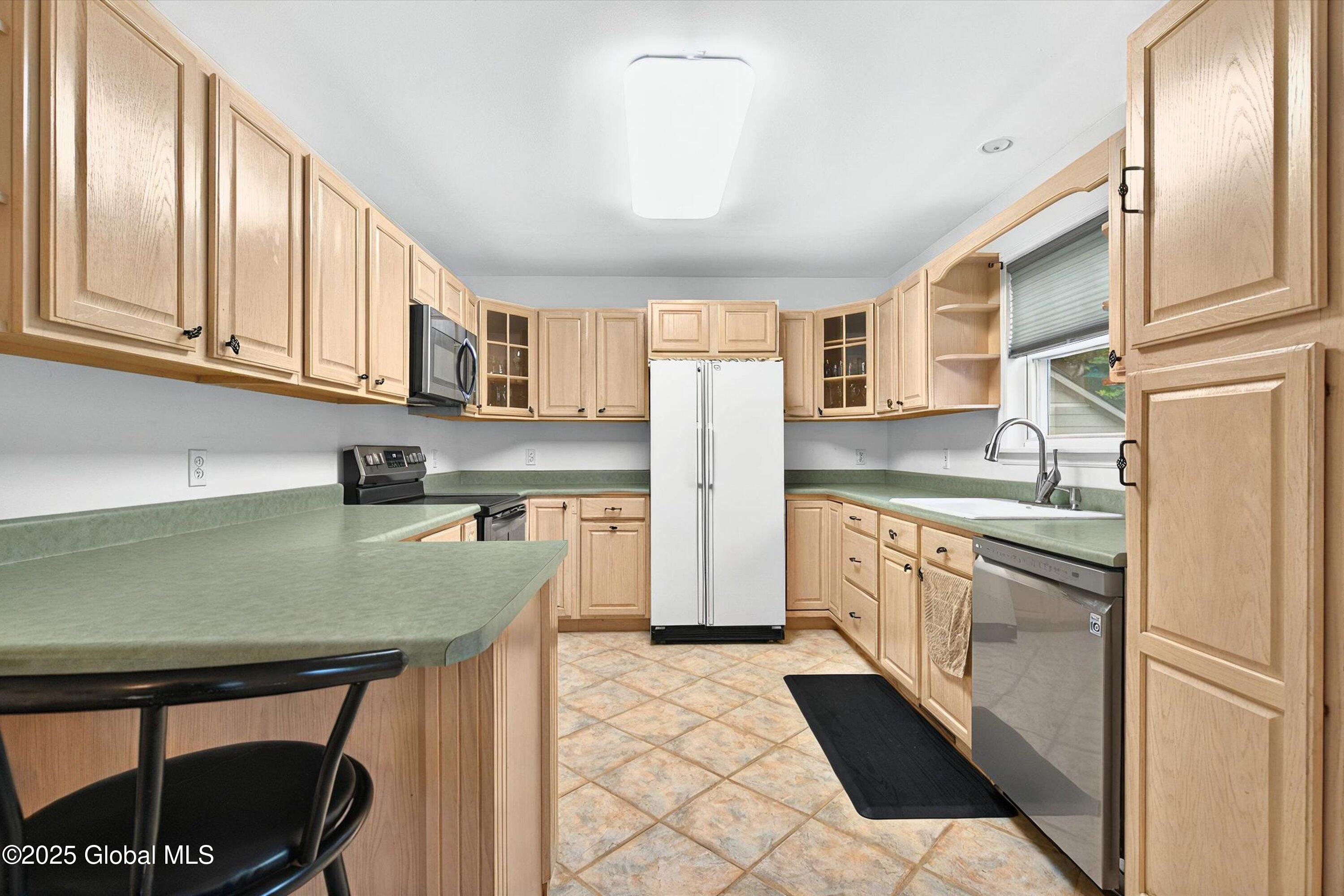 14-16 Bay Road Lake Luzerne, NY 12846 - Photo 12 of 47 40-14-16 BAY RD-8