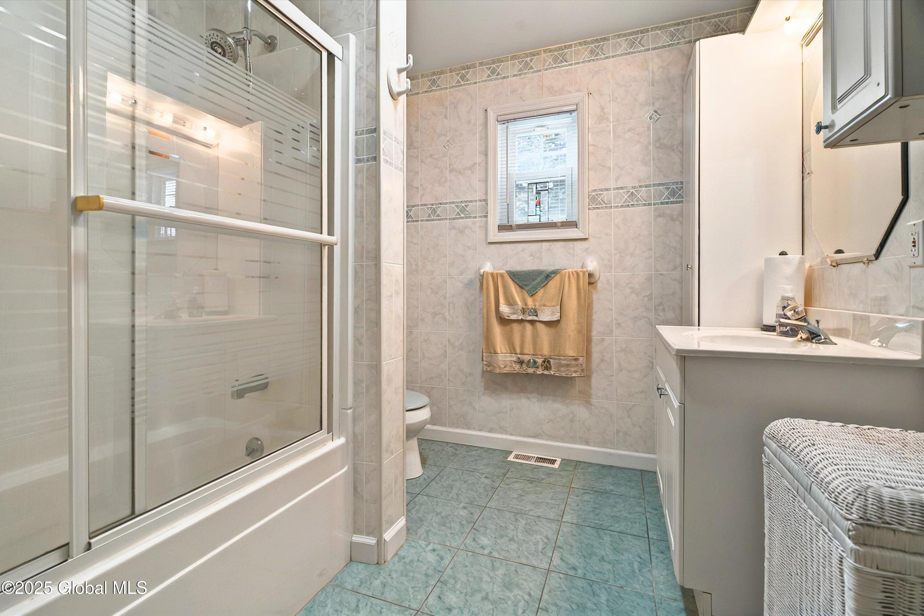 14-16 Bay Road Lake Luzerne, NY 12846 - Photo 19 of 47 32-14-16 BAY RD-16