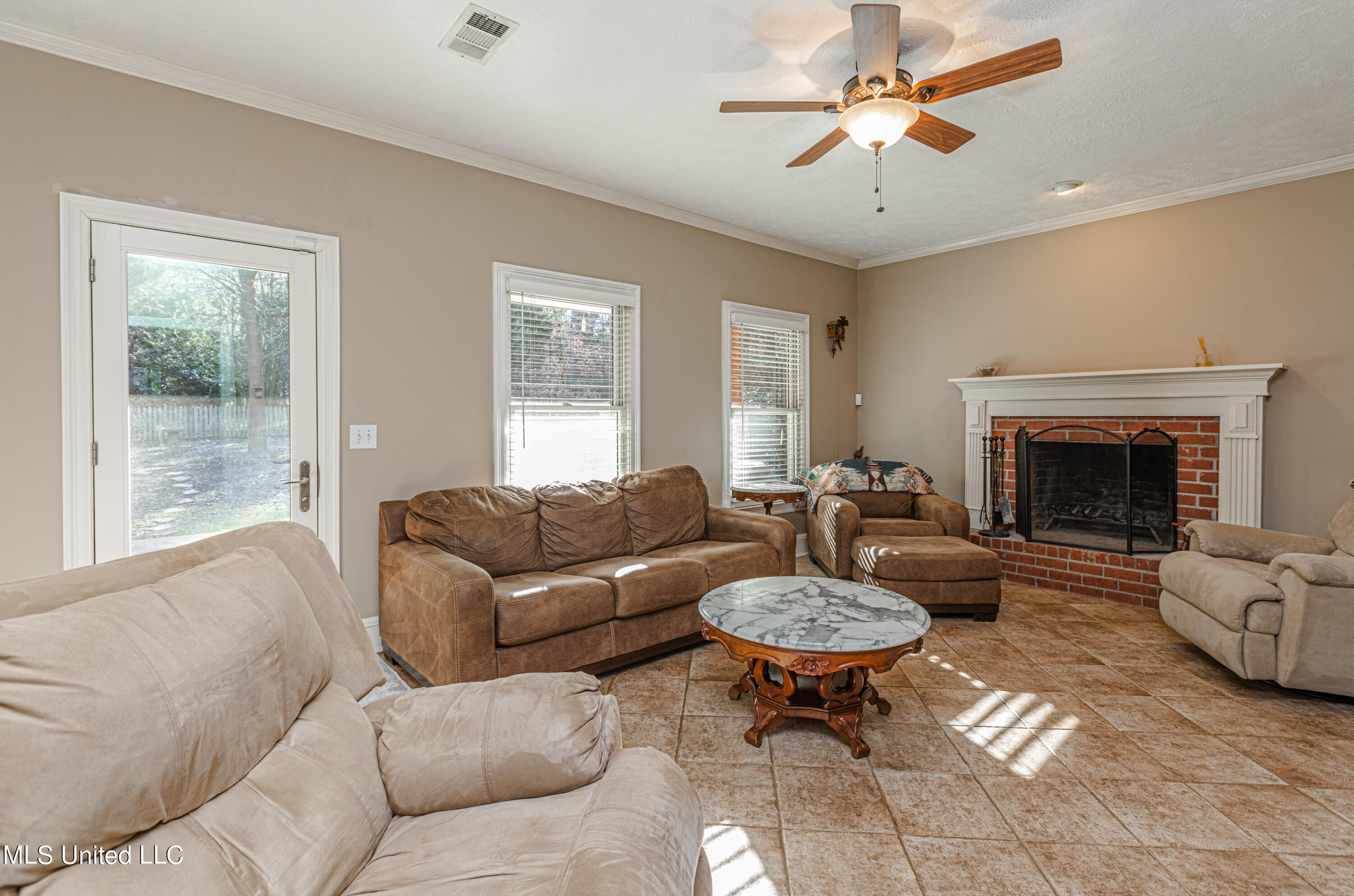 105 Shaffer Court Madison, MS 39110 - Photo 4 of 60 926A8014