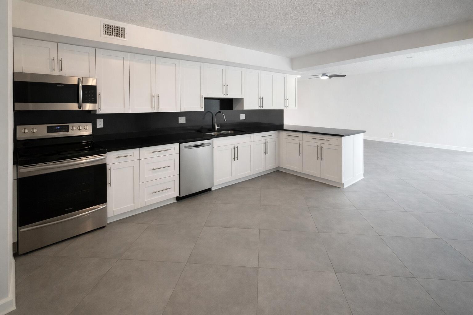 3355 Jaywood Terrace, Unit J113 Boca Raton, FL 33431 - Photo 2 of 34 kitchen3
