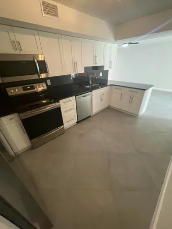 $3,500 | 3355 Jaywood Terrace, Unit J113, Boca Raton, FL 33431