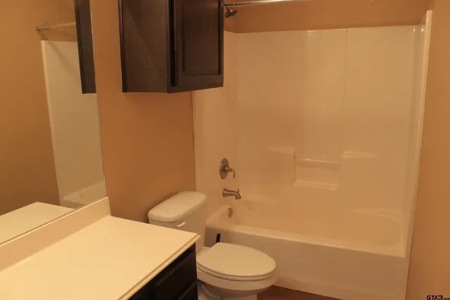 a view of yard with small space