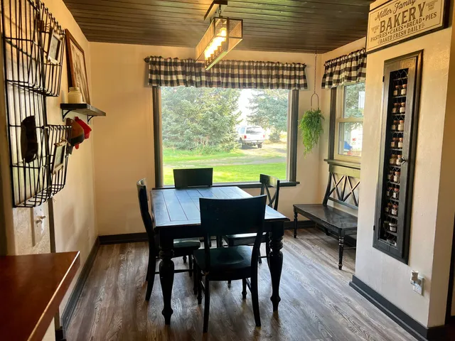 $470,000 | 451 Sunset Road, St. John, WA 99171