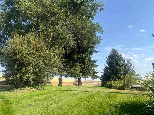 $470,000 | 451 Sunset Road, St. John, WA 99171