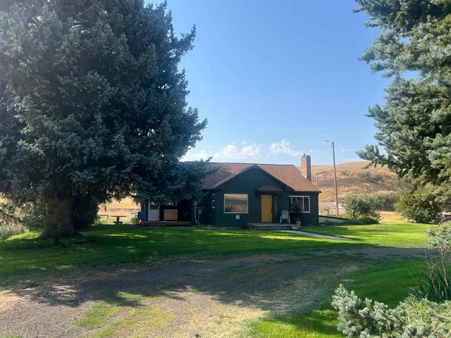 $470,000 | 451 Sunset Road, St. John, WA 99171