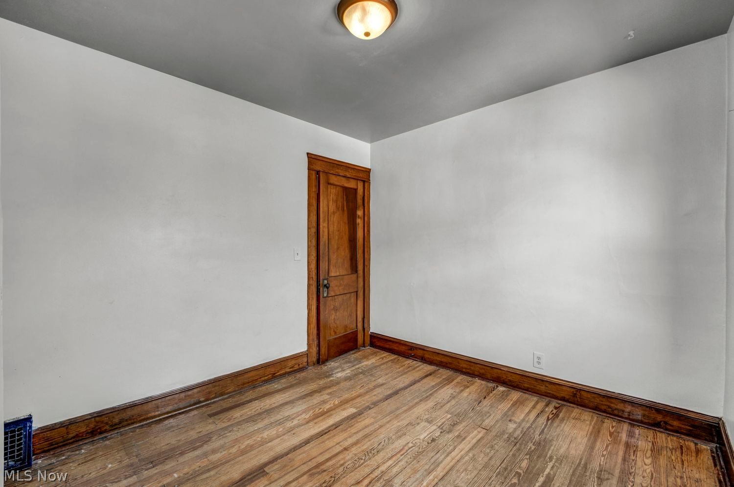 Undisclosed Address Cleveland, OH 44109 - Photo 33 of 50