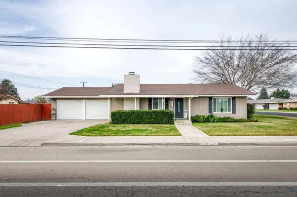 $445,000 | 1175 North Frankwood Avenue, Reedley, CA 93654