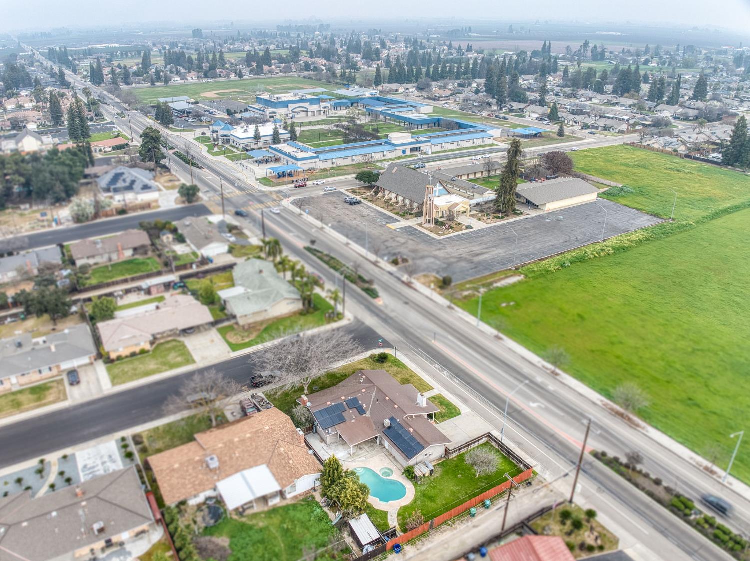 1175 North Frankwood Avenue Reedley, CA 93654 - Photo 3 of 16