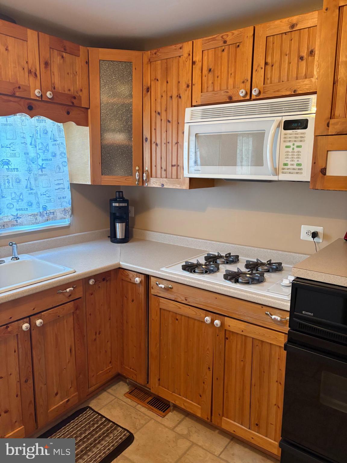 210 Pinewood Road Baltimore, MD 21222 - Photo 4 of 14 some recent appliamces !