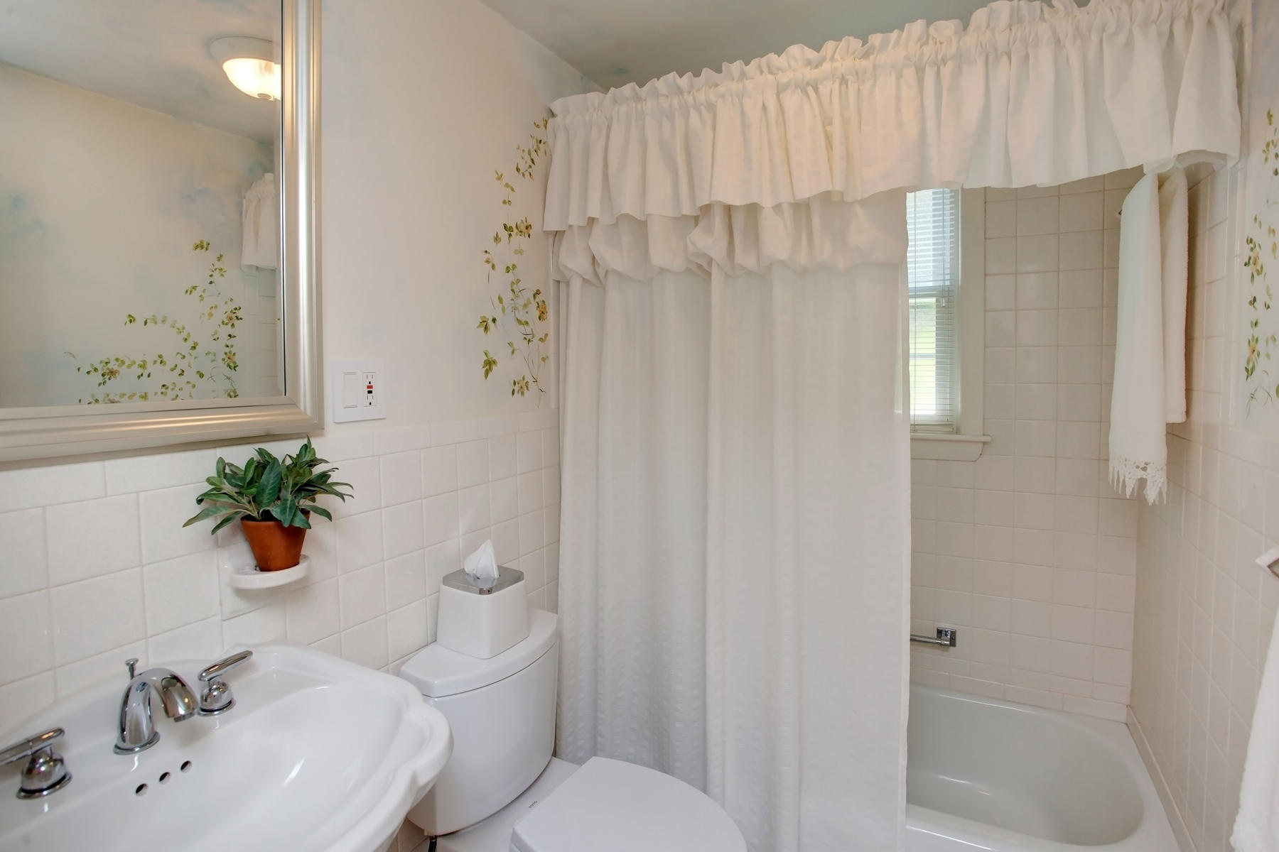 68 Spring Hill Road East Sandwich, MA 02537 - Photo 16 of 32 022_68SpringHill_06302018
