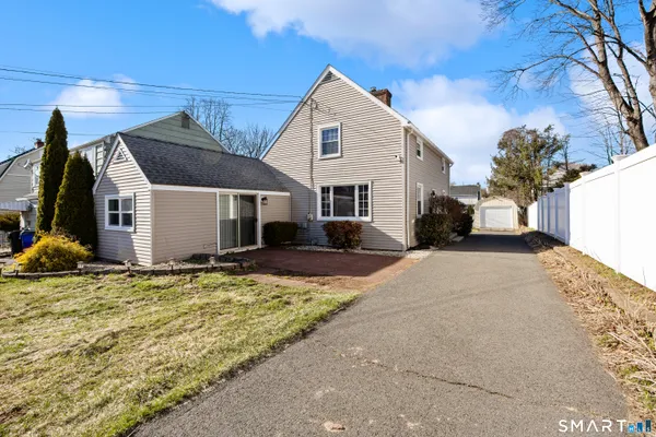 $425,000 | 28 Woodmere Road, West Hartford, CT 06119