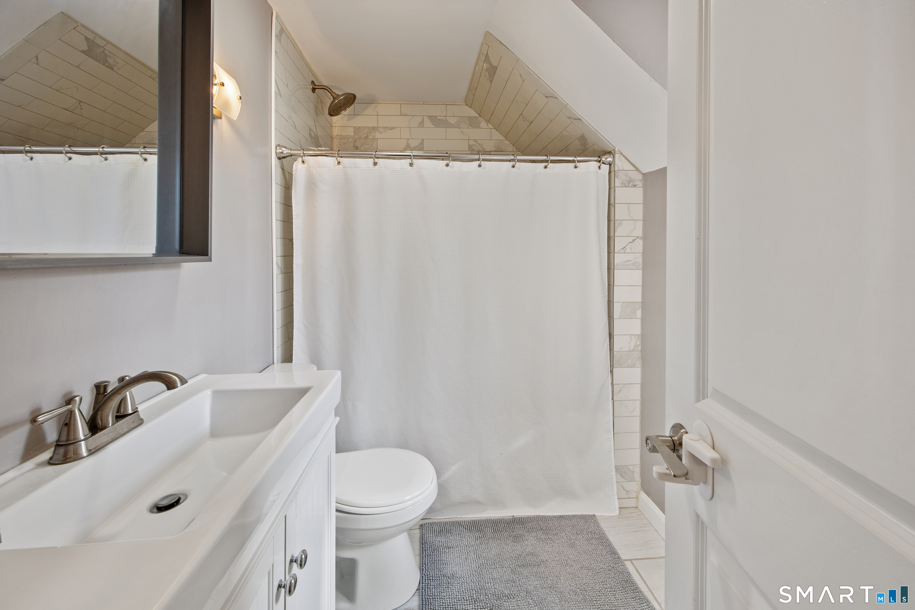 28 Woodmere Road West Hartford, CT 06119 - Photo 25 of 40