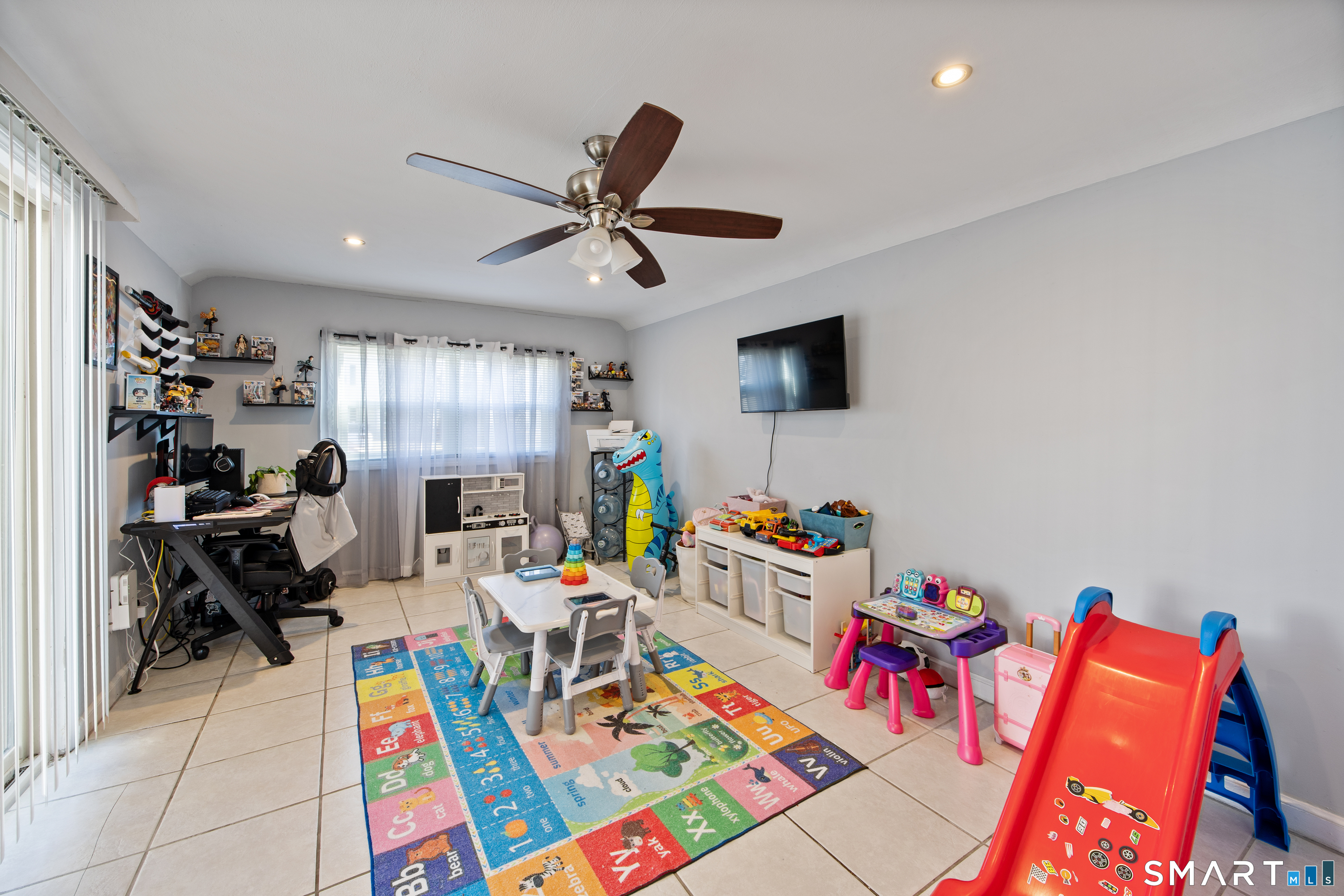 28 Woodmere Road West Hartford, CT 06119 - Photo 31 of 41