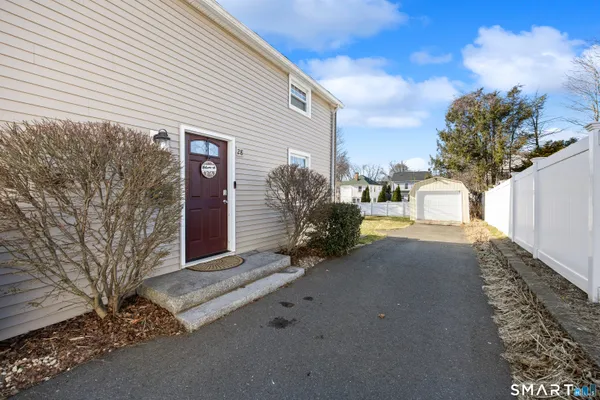 $425,000 | 28 Woodmere Road, West Hartford, CT 06119