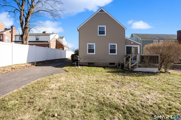 $425,000 | 28 Woodmere Road, West Hartford, CT 06119