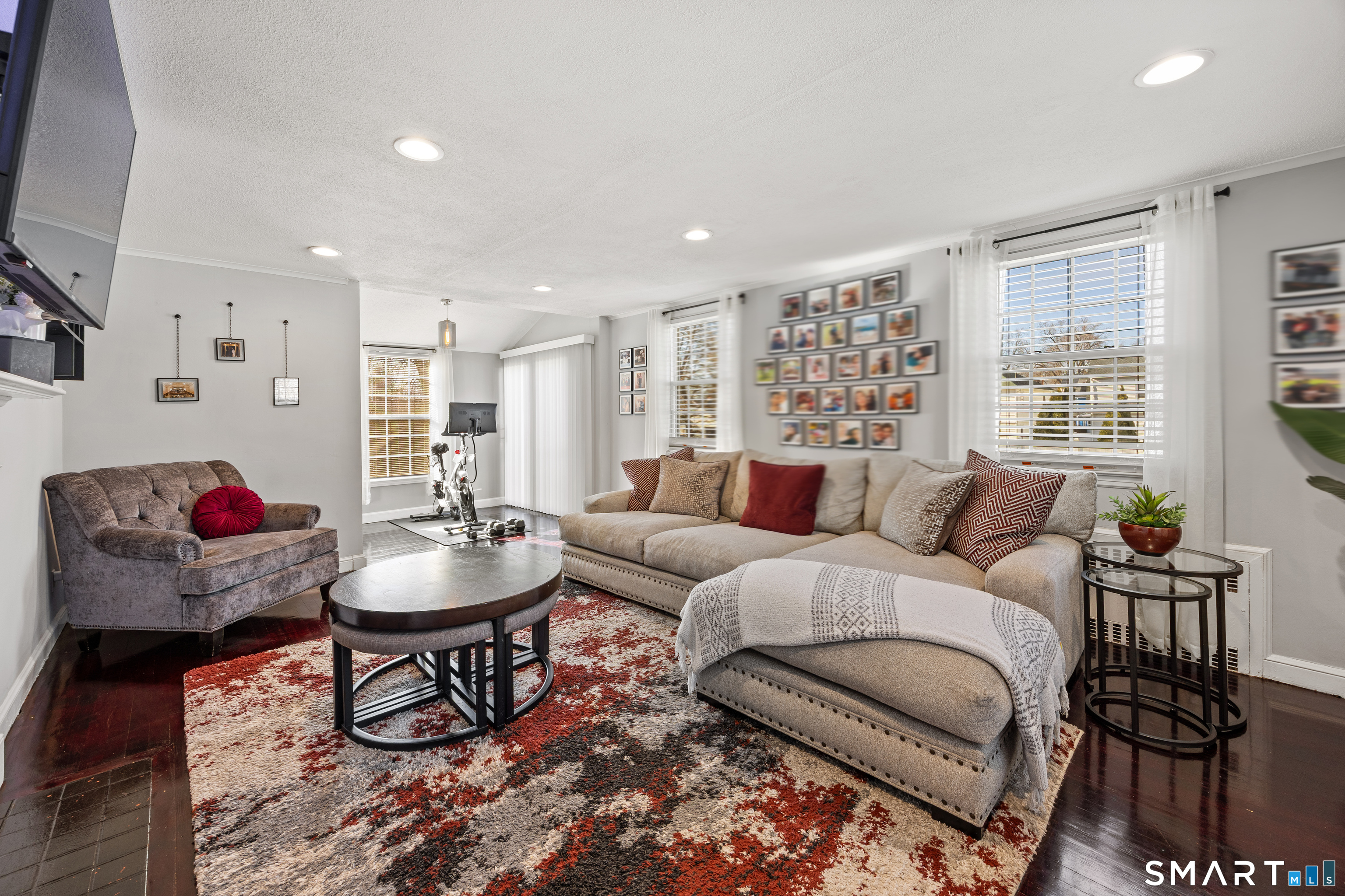 28 Woodmere Road West Hartford, CT 06119 - Photo 9 of 41