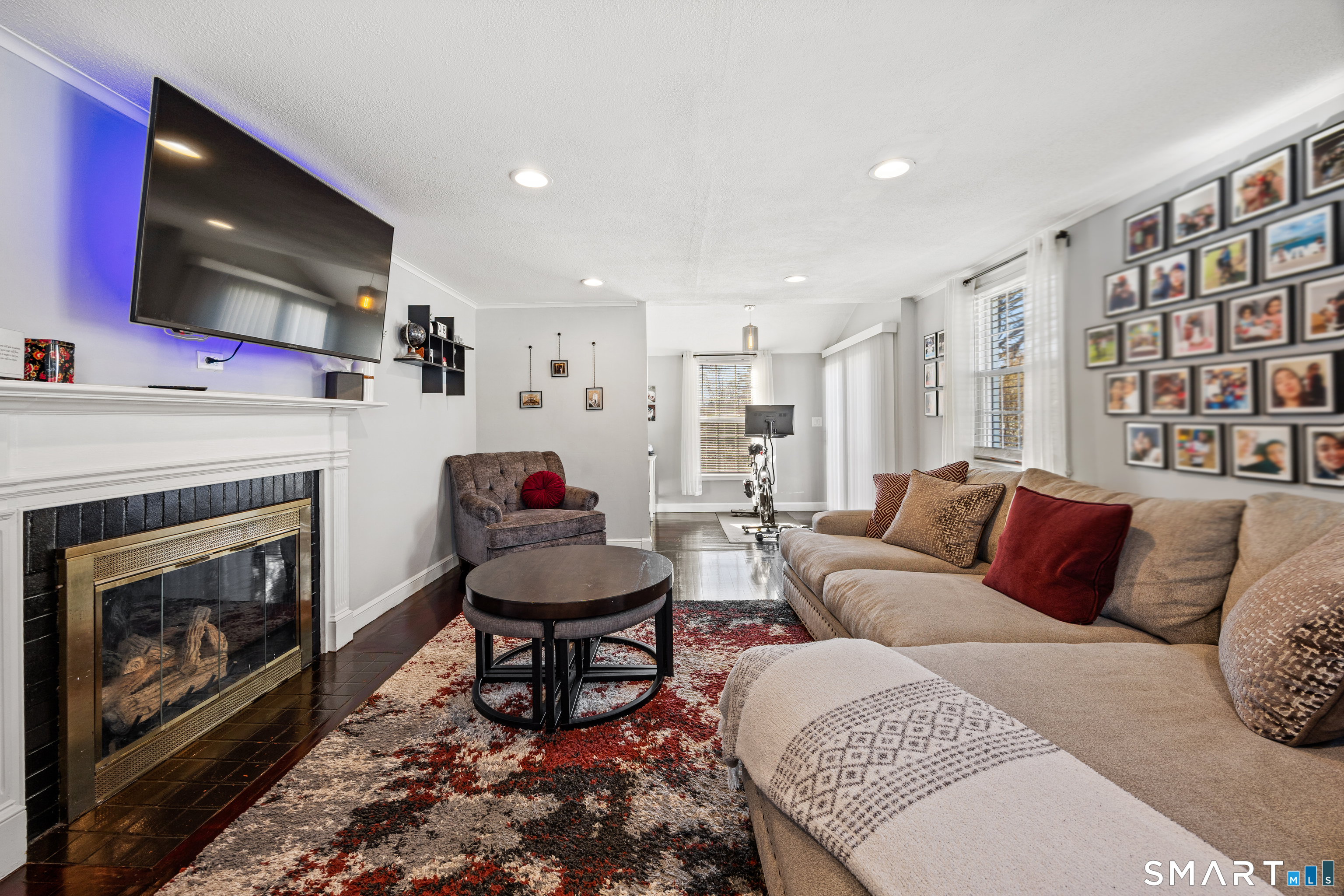 28 Woodmere Road West Hartford, CT 06119 - Photo 10 of 41