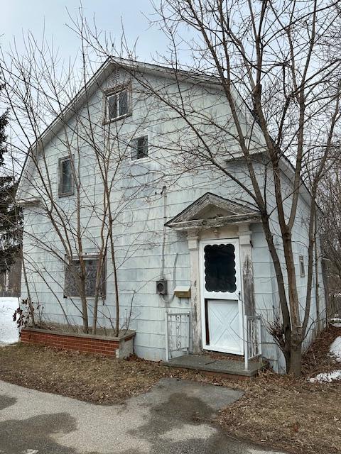 36 Hayes Street Old Town, ME 04468 - Photo 2 of 22 IMG_6654