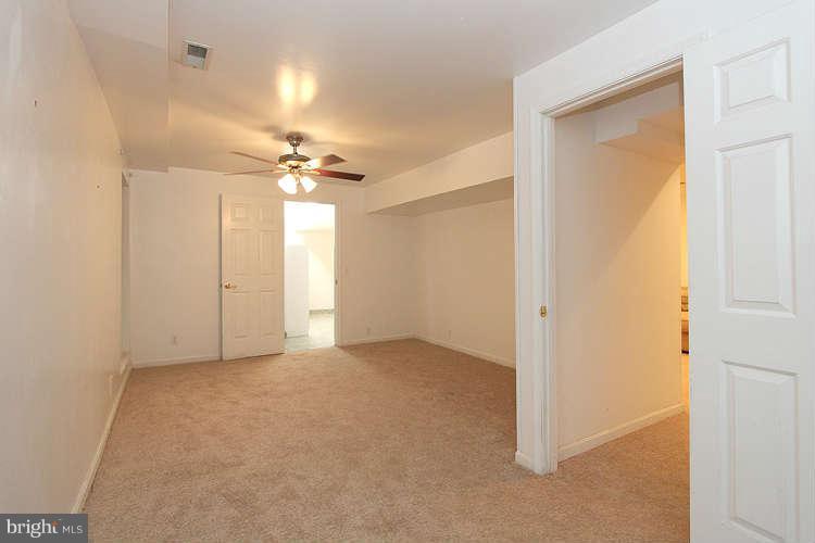 8534 Yoder Street Manassas, VA 20110 - Photo 27 of 30 Bedroom