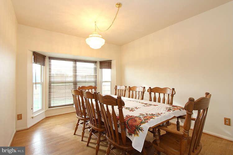 8534 Yoder Street Manassas, VA 20110 - Photo 7 of 30 Dining Room