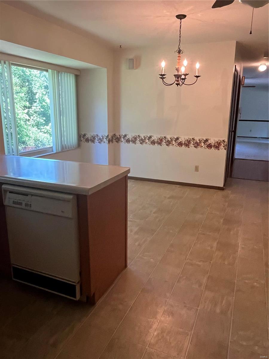 2915 Bee Tree Lane St. Louis, MO 63129 - Photo 7 of 31