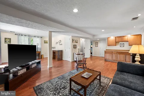 $540,000 | 6415 Hickory Lane, Sykesville, MD 21784