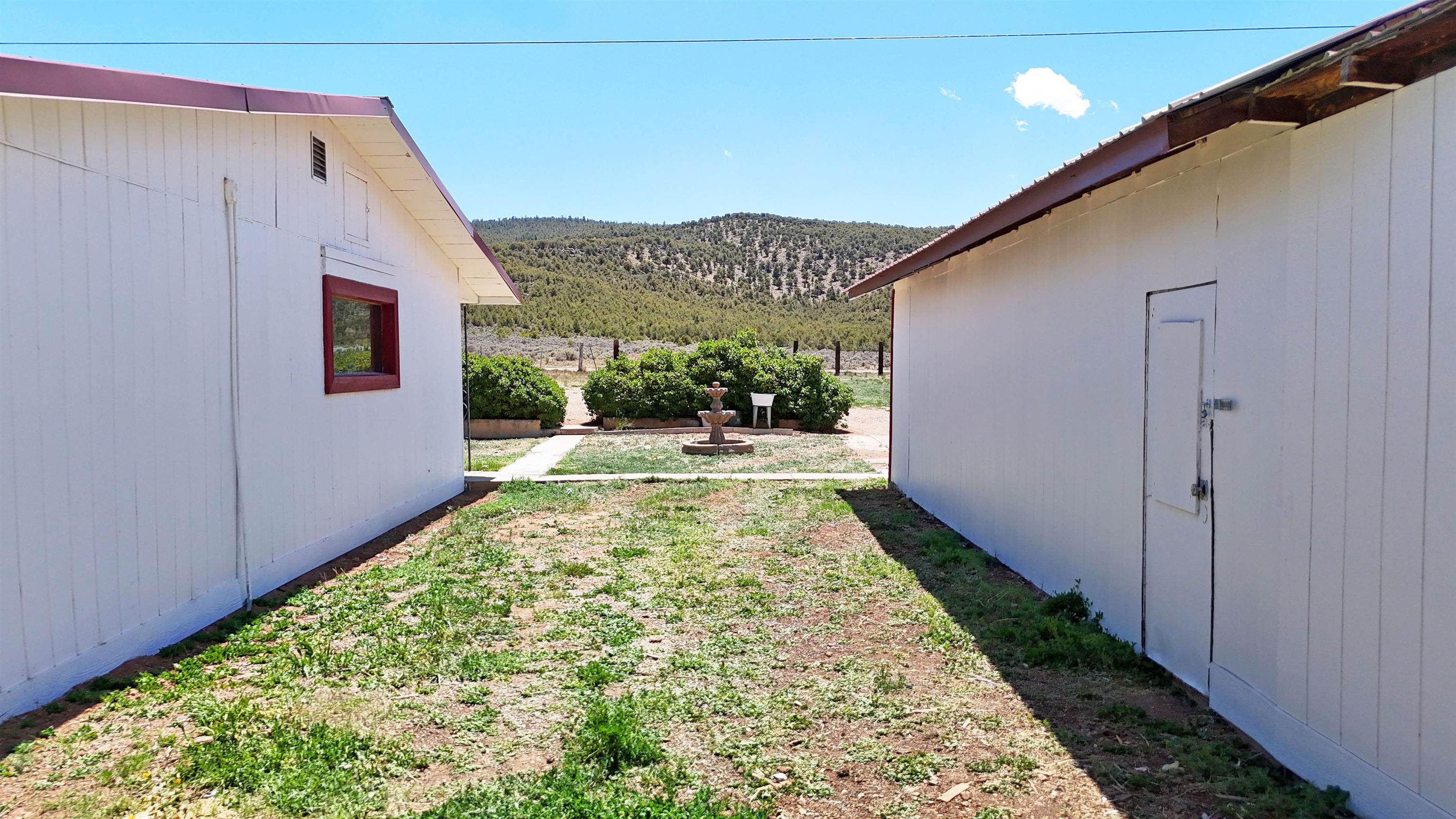 257 Cerro Road Cerro, NM 87519 - Photo 22 of 34 Gallery Image 22