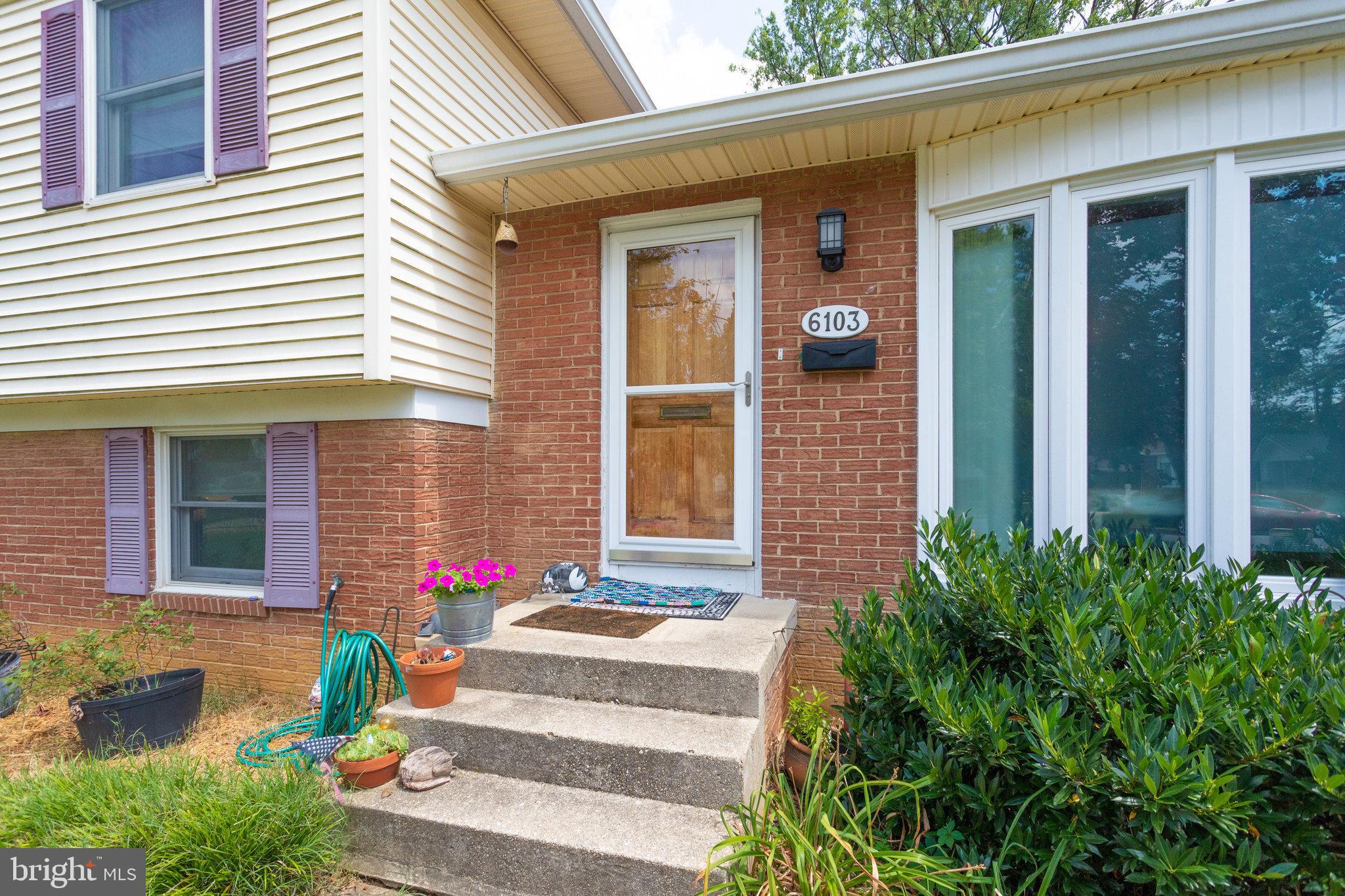 6103 Craft Road Alexandria, VA 22310 - Photo 4 of 44