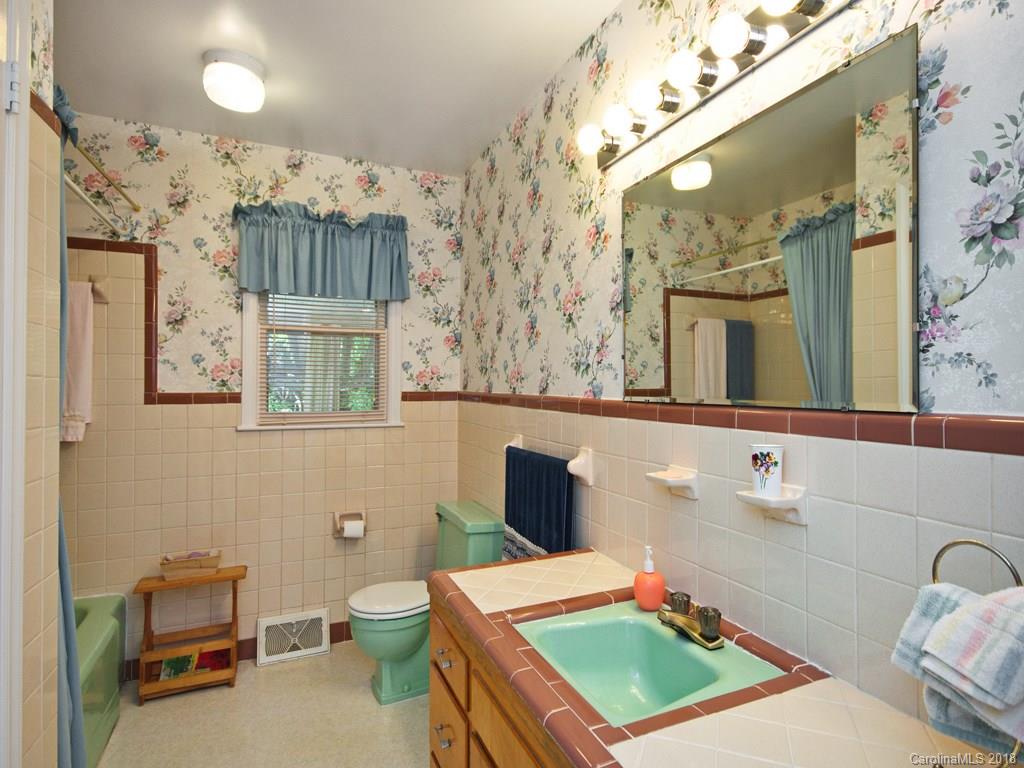 34 Rhoda Street Canton, NC 28716 - Photo 10 of 18 Gallery Image 10