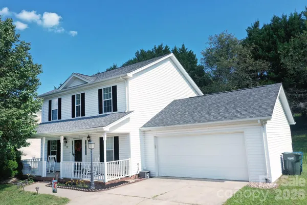$350,000 | 236 17th Avenue Southeast, Hickory, NC 28602