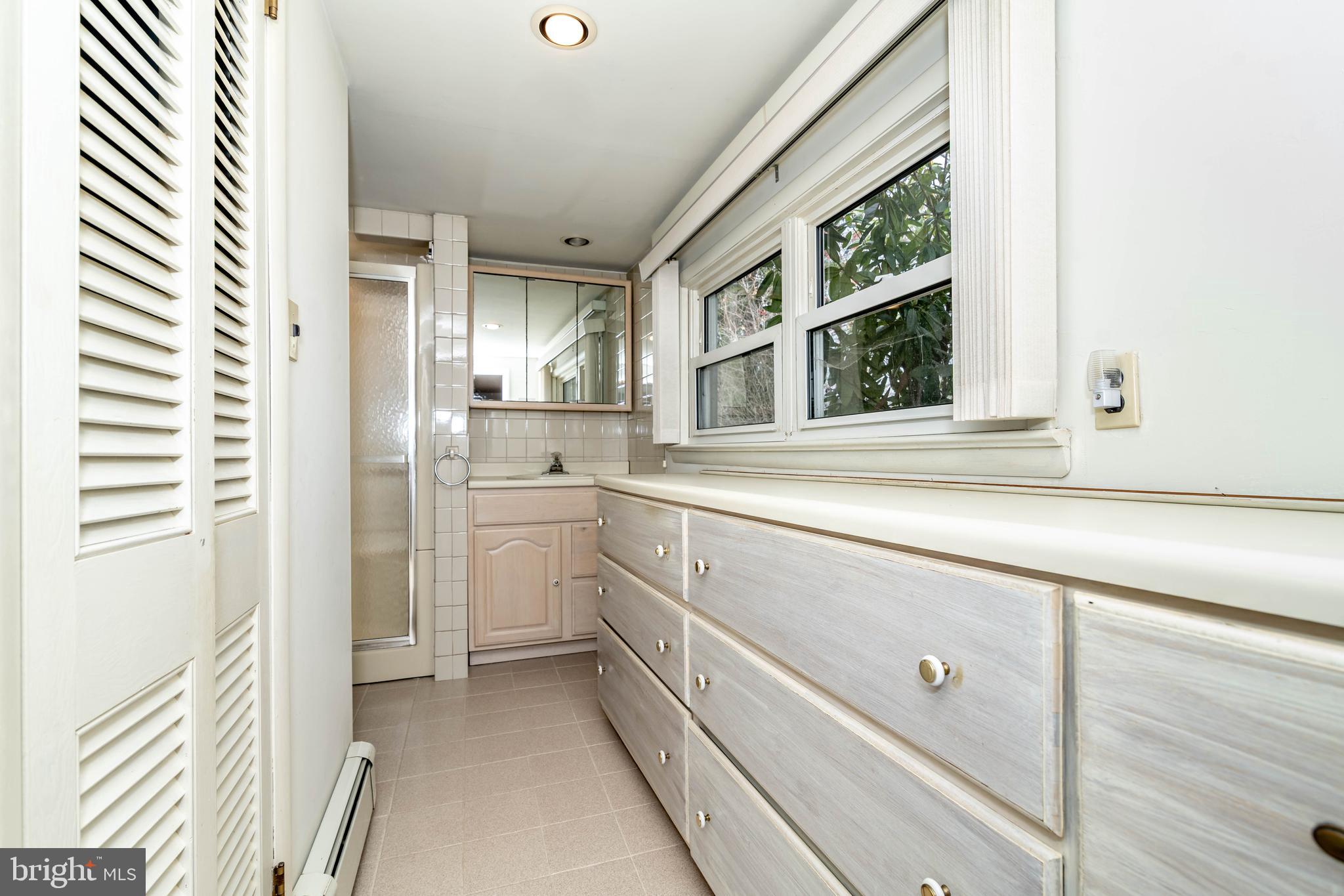 520 Powell Road Mount Holly, NJ 08060 - Photo 27 of 65 Primary full bath