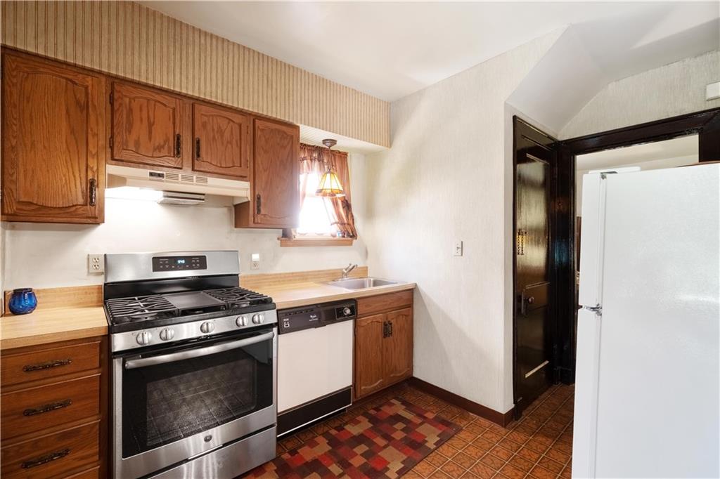 1225 Ingham Street Pittsburgh, PA 15212 - Photo 19 of 25 Gallery Image 19