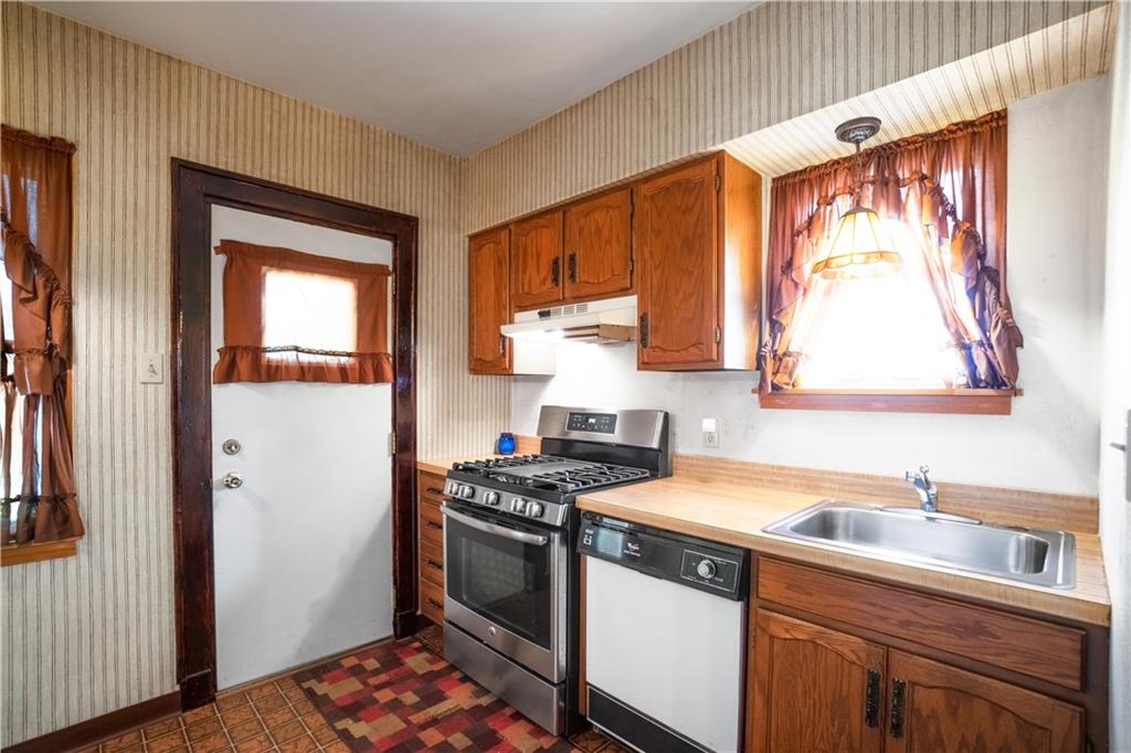 1225 Ingham Street Pittsburgh, PA 15212 - Photo 6 of 25 Gallery Image 6