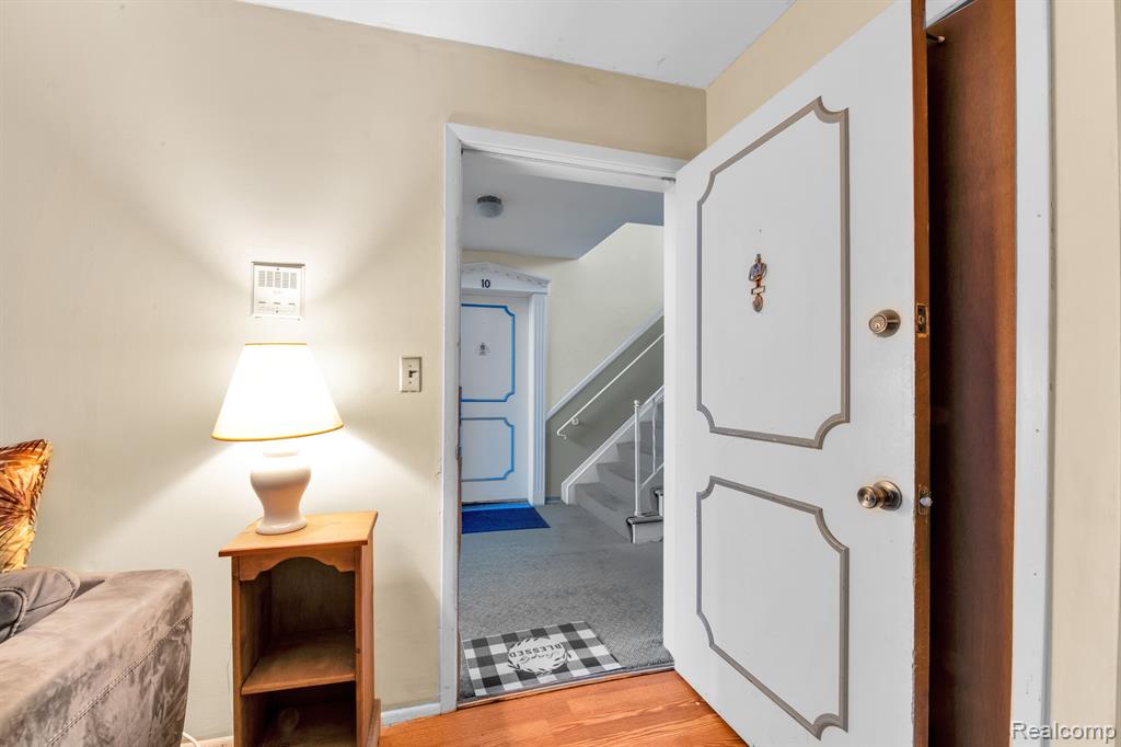 29265 Hayes Road, Unit 2 Warren, MI 48088 - Photo 3 of 18