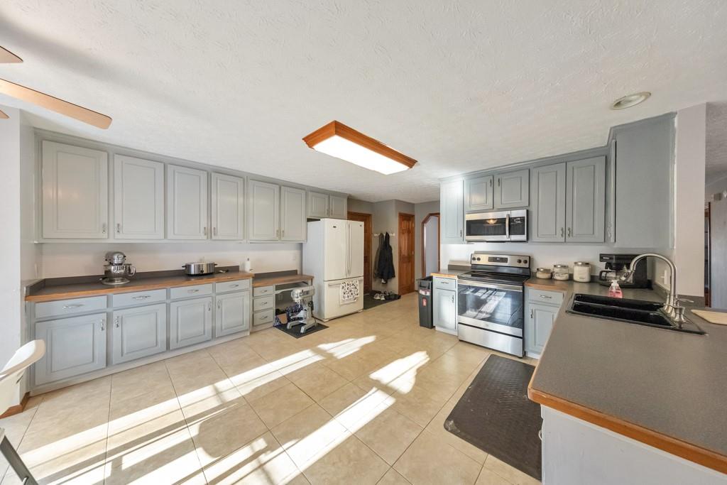 663 Hiram Way Hiram, GA 30141 - Photo 10 of 45