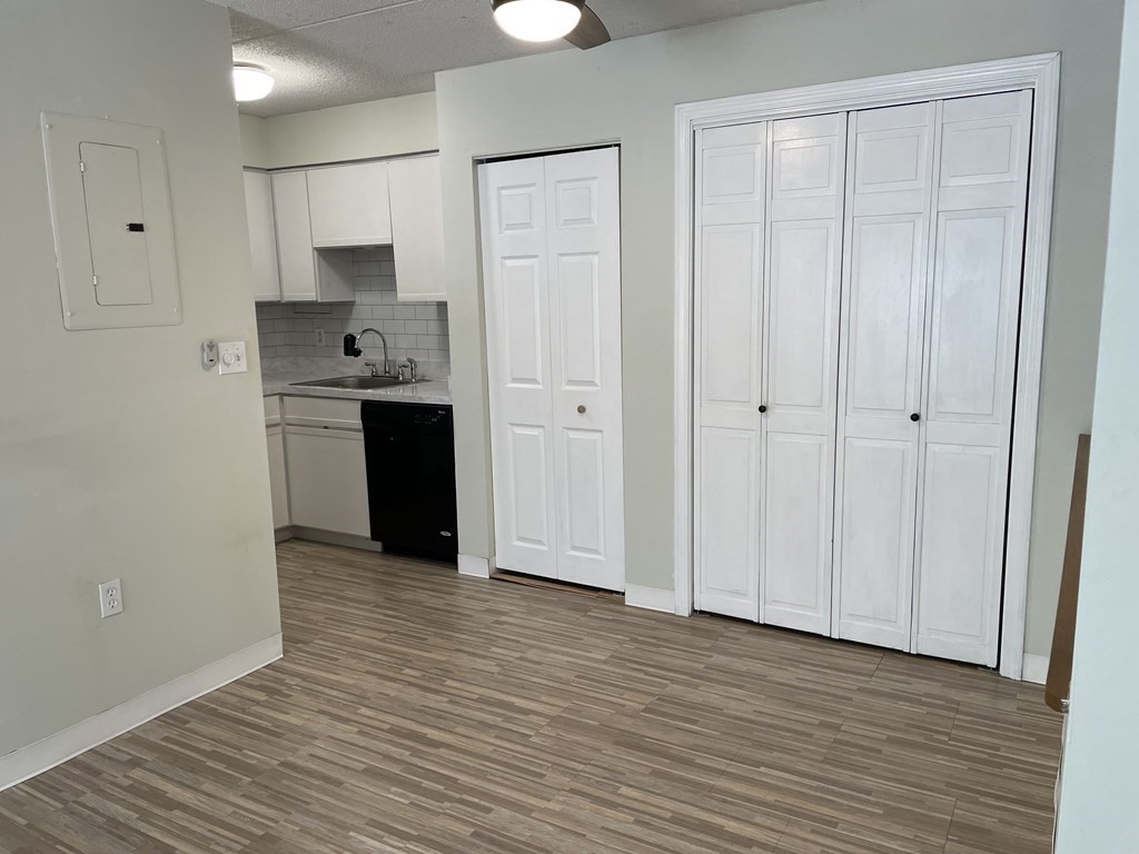 60 Rantoul Street, Unit 111N Beverly, MA 01915 - Photo 6 of 41 Gallery Image 6
