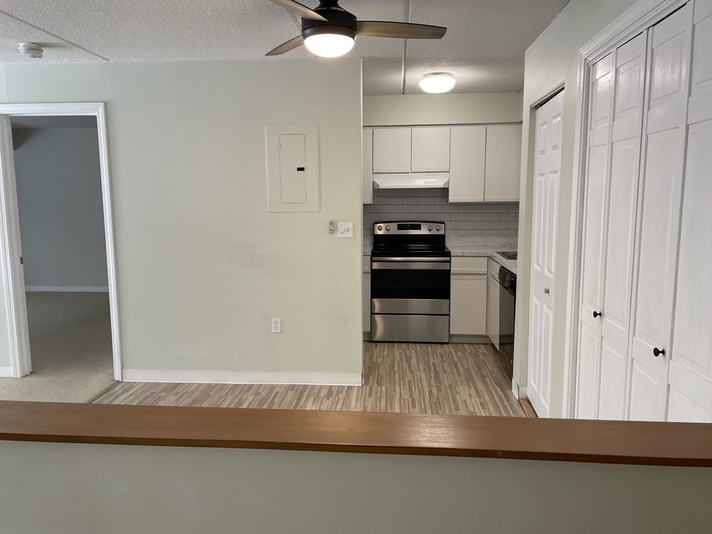 60 Rantoul Street, Unit 111N Beverly, MA 01915 - Photo 8 of 41 Gallery Image 8