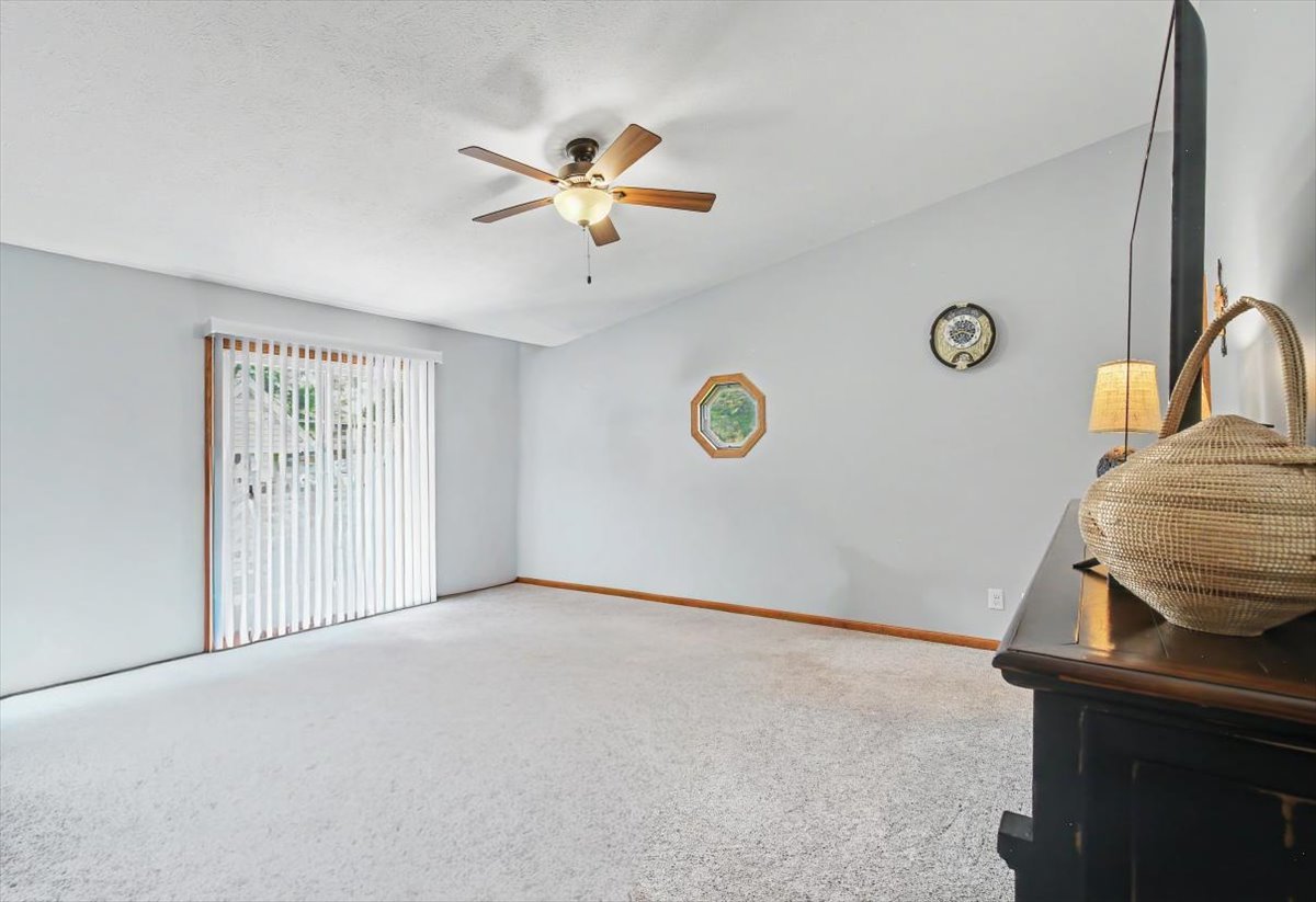 809 Cherokee Lane Pontiac, IL 61764 - Photo 17 of 38