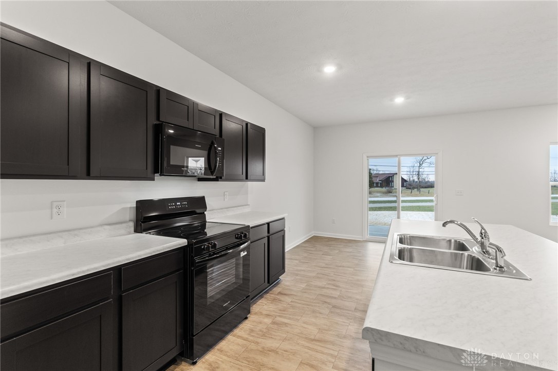 2027 Ivy Road Clayton, OH 45315 - Photo 12 of 50 Gallery Image 12