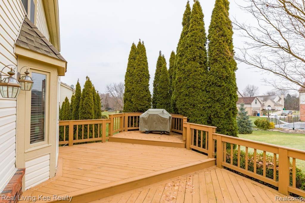 3945 May Center Road Lake Orion, MI 48360 - Photo 37 of 45 3945 May Center Rd-38.jpg