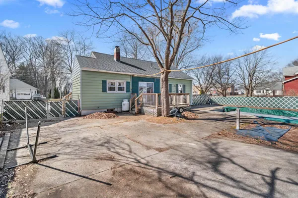 $400,000 | 204 South Taylor Street, Manchester, NH 03103