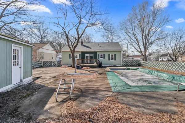 $400,000 | 204 South Taylor Street, Manchester, NH 03103