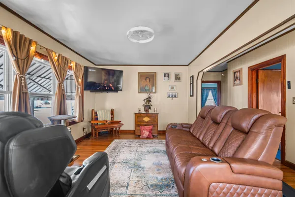 $400,000 | 204 South Taylor Street, Manchester, NH 03103