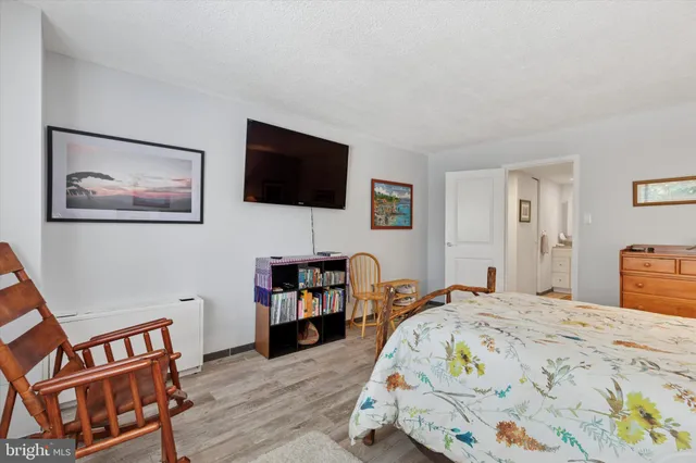 $180,000 | 100 West Avenue, Unit 119S, Jenkintown, PA 19046