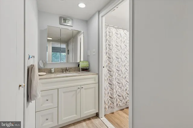 $180,000 | 100 West Avenue, Unit 119S, Jenkintown, PA 19046