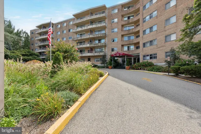 $180,000 | 100 West Avenue, Unit 119S, Jenkintown, PA 19046